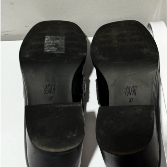 H&M Shoe - Picture 6 of 6